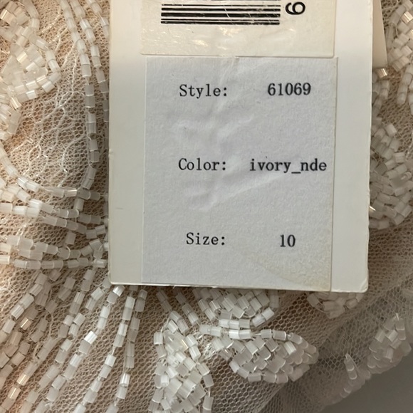 Wedding dress! Best offer will be accepted - Picture 8 of 10